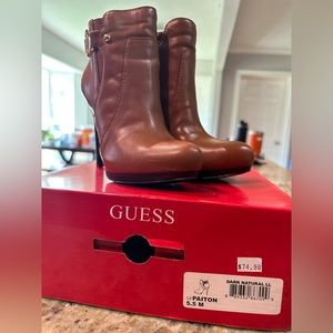 GUESS brown heels size 5.5 barely woren